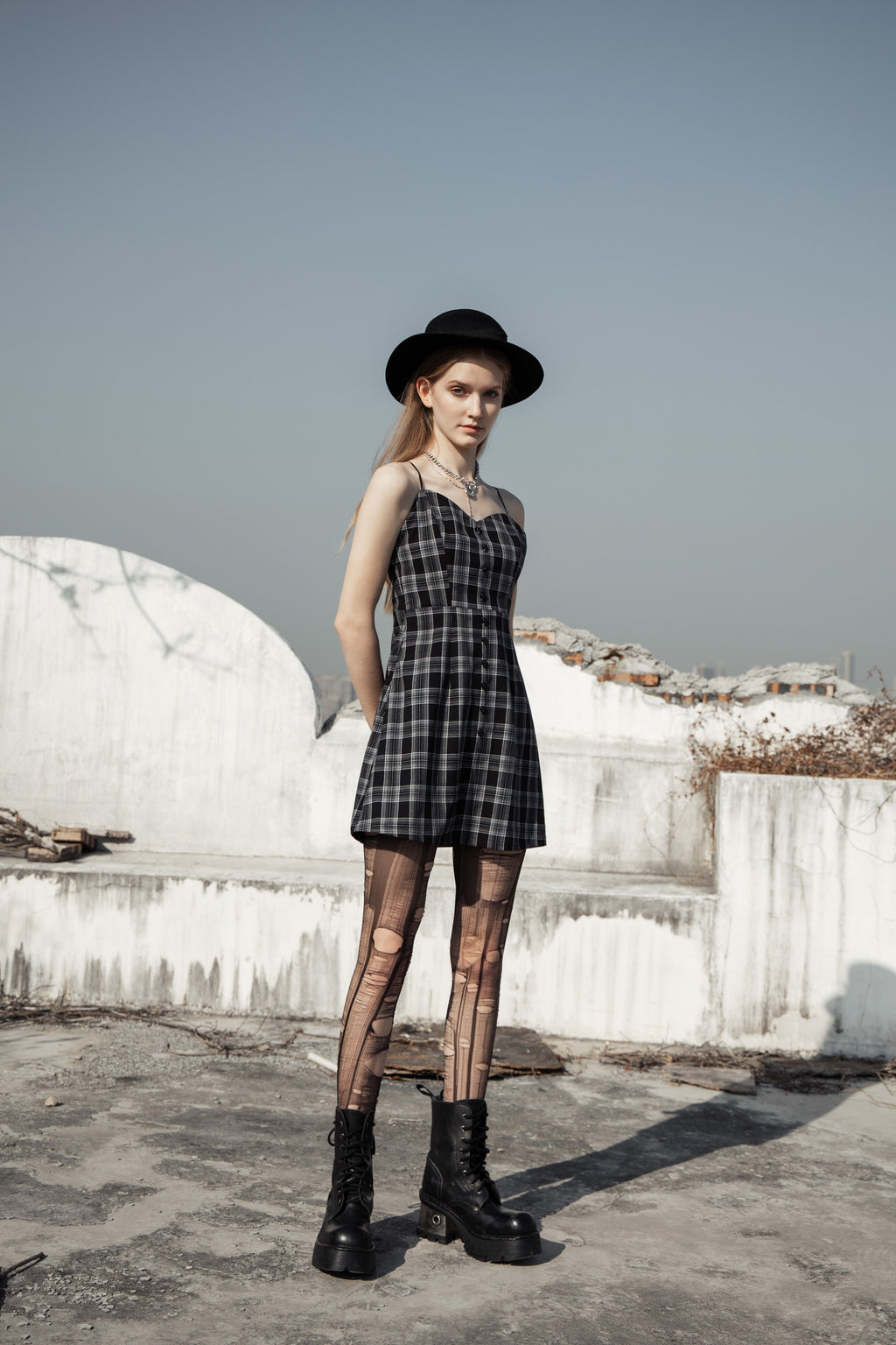 Well Tailored Dress with a Graceful Silhouette