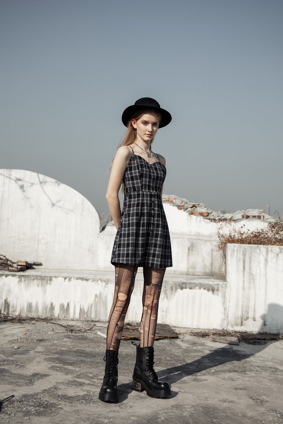 Well Tailored Dress with a Graceful Silhouette