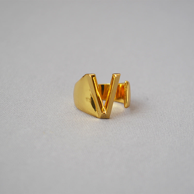 Elegant Gold Ring for Every Occasion