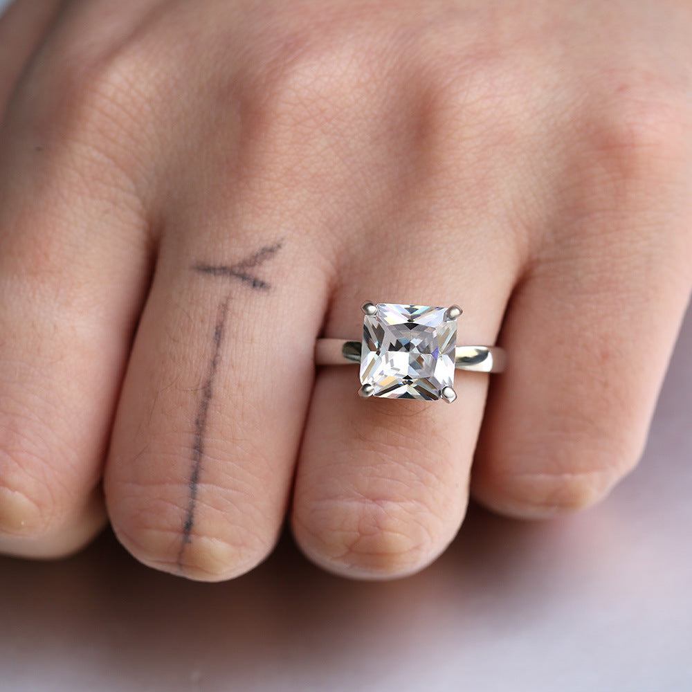 Stunning Gold Ring for Daily Wear