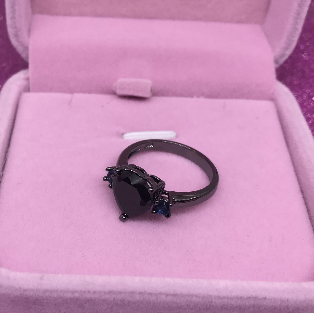 Charming Gold Ring for Any Occasion