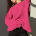 JO | Cozy knitted sweater with a round neckline
