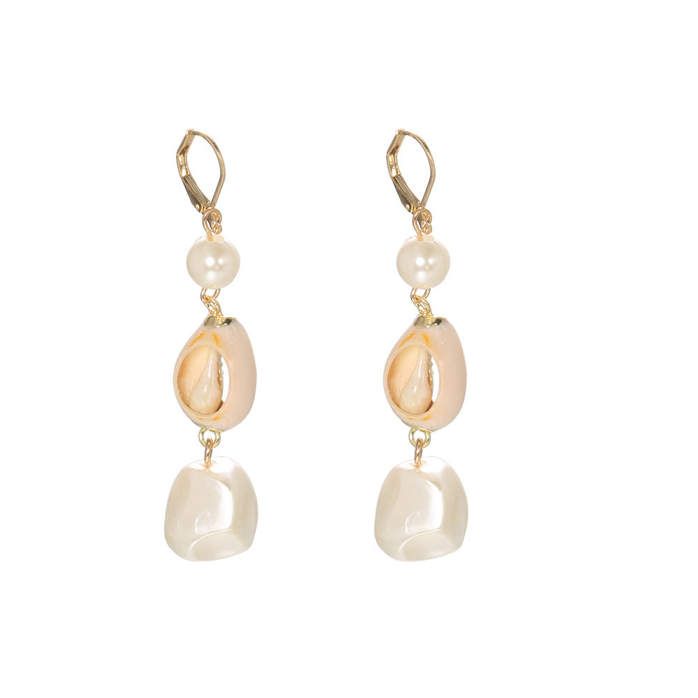 Beautiful Pearl Earring with Unique Style