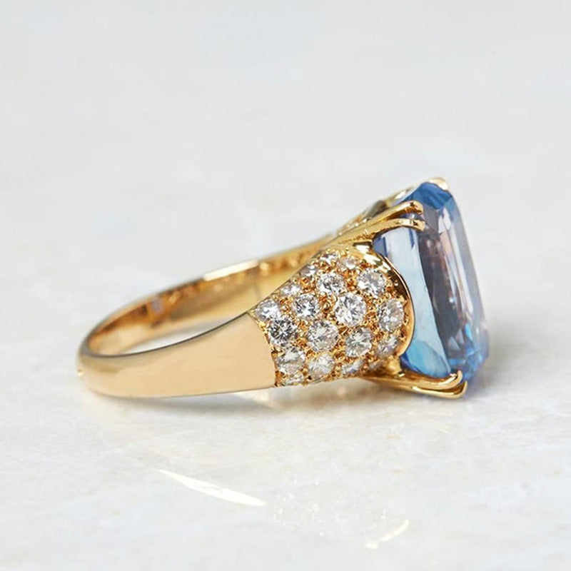 Romantic Gold Ring for Special Moments