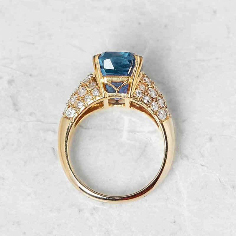 Romantic Gold Ring for Special Moments