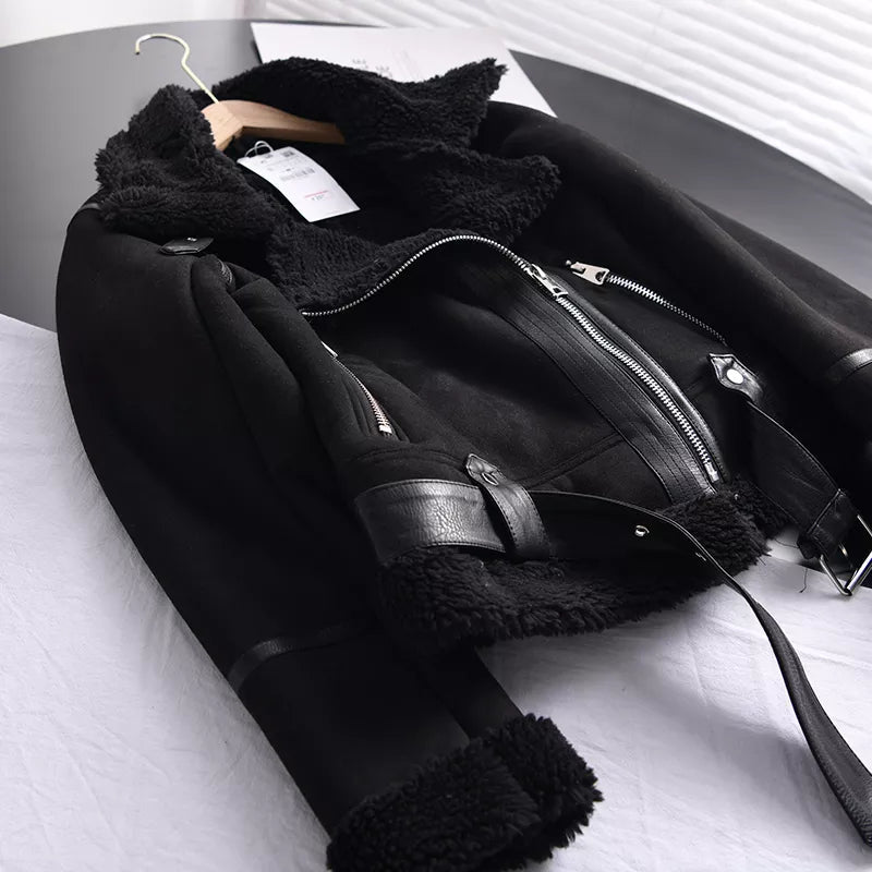 JO | Modern and versatile winter coat