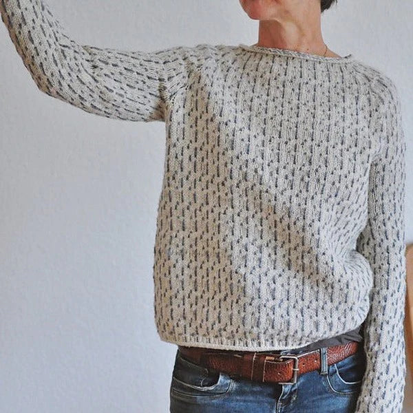 JO | Chic gray sweater with boat neckline