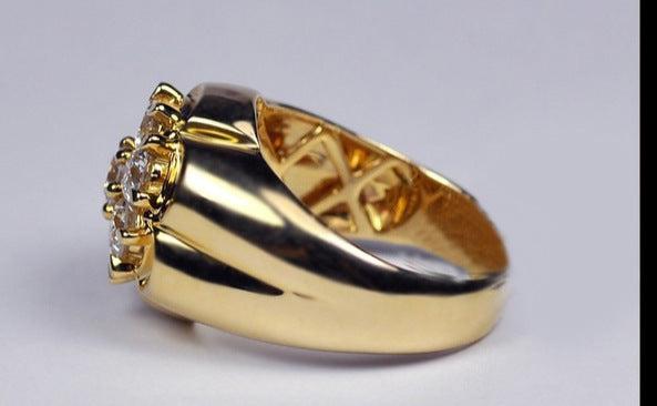 Romantic Gold Ring for Special Moments