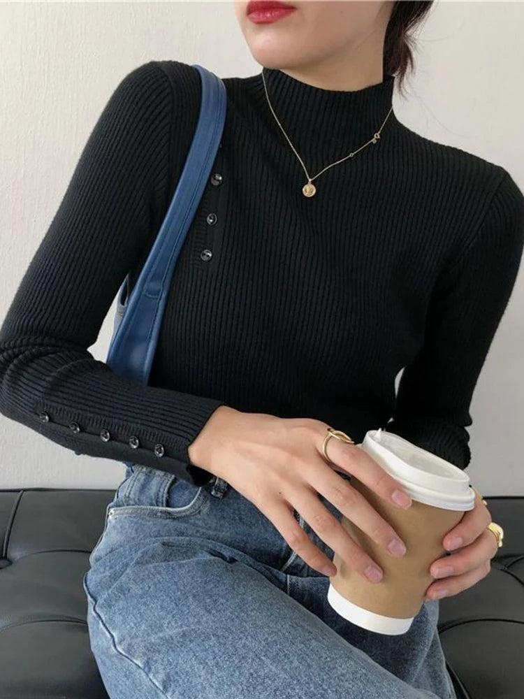 JO | MW - Elegant sweater with decorative buttons and stand-up collar