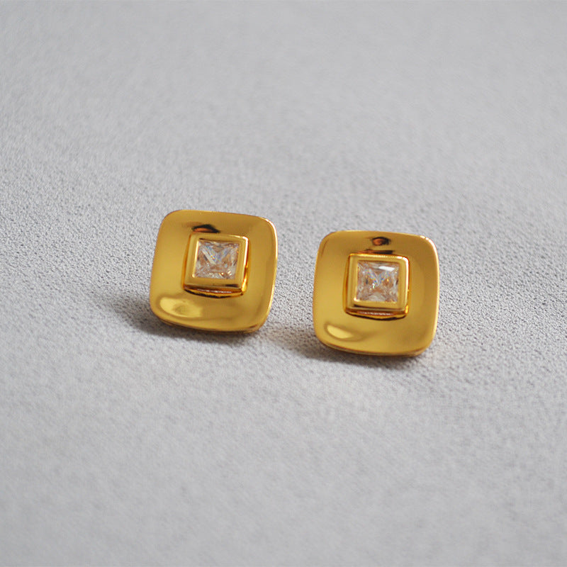 Vintage Handmade Gold Earring