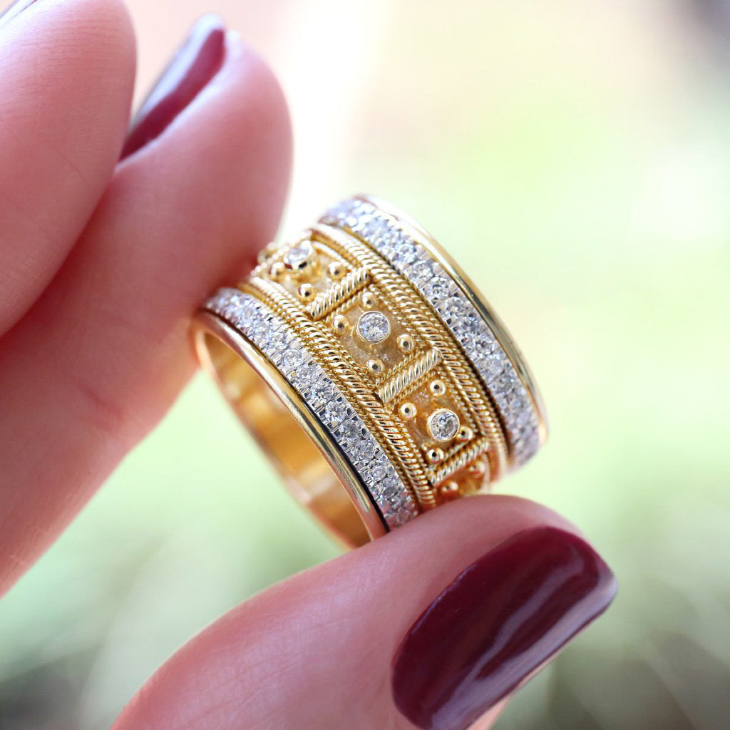 Romantic Gold Ring for Special Moments