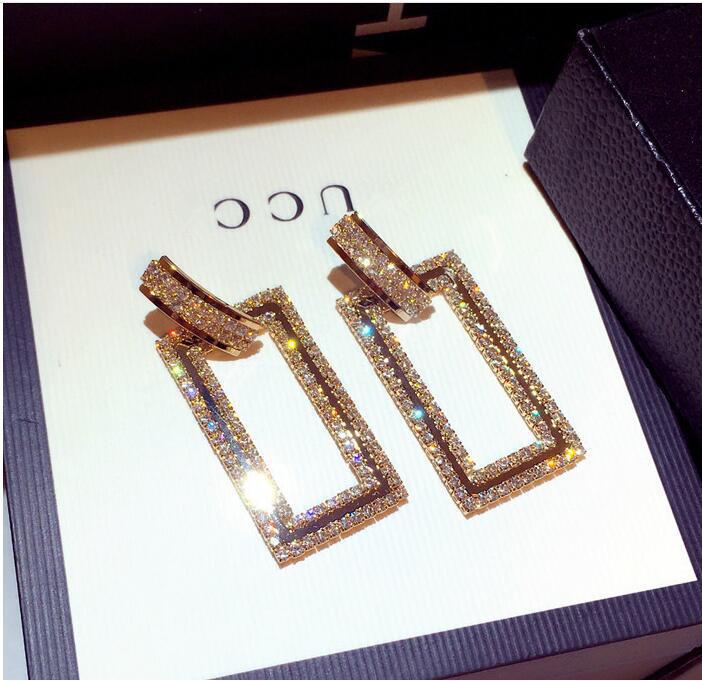 Stunning Earring for Daily Wear