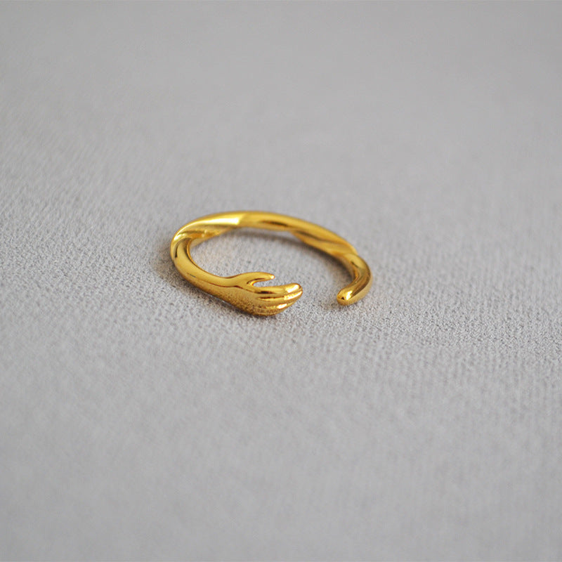 Classic Gold Ring with Timeless Appeal