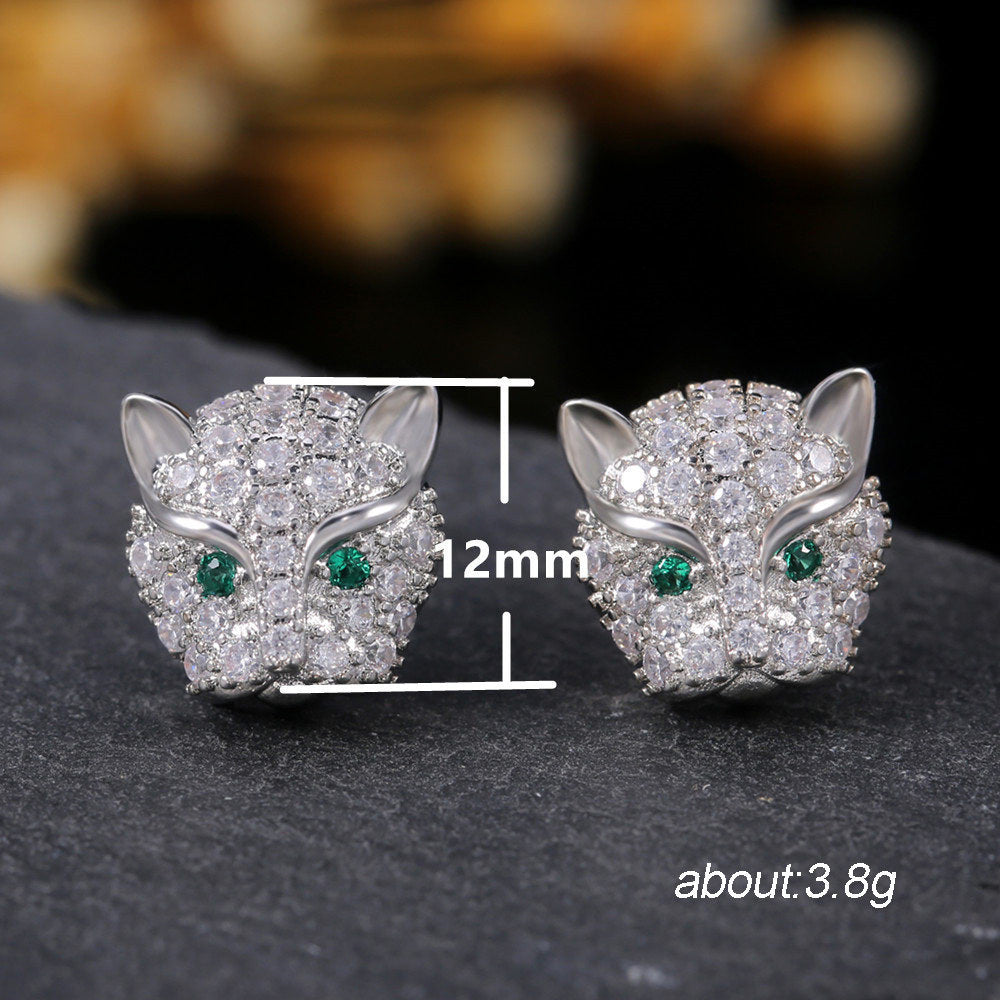 Charming Earring for Any Occasion