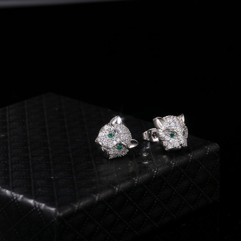 Charming Earring for Any Occasion