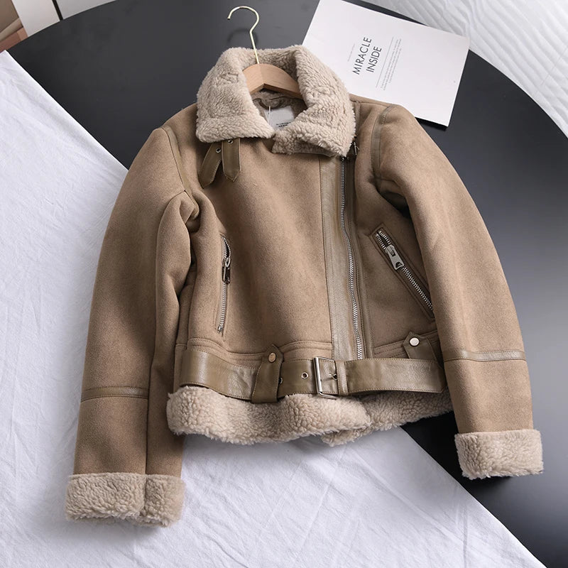 JO | Modern and versatile winter coat