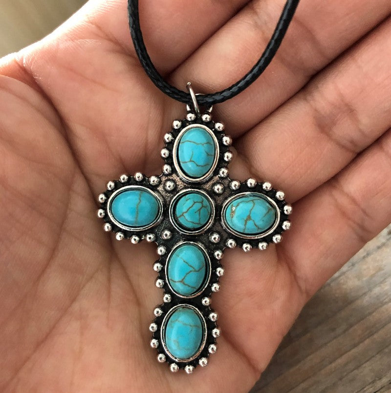 Romantic Silver Necklace for Special Moments