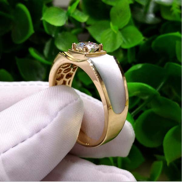 Romantic Gold Ring for Special Moments