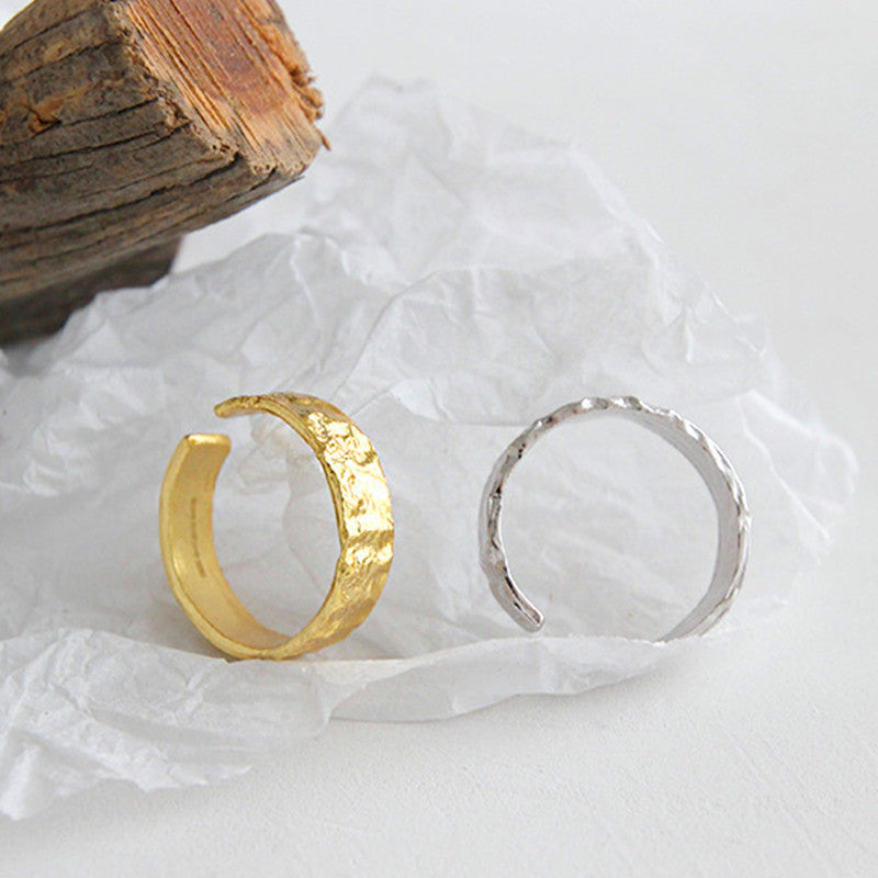 Classic Gold Ring with Timeless Appeal