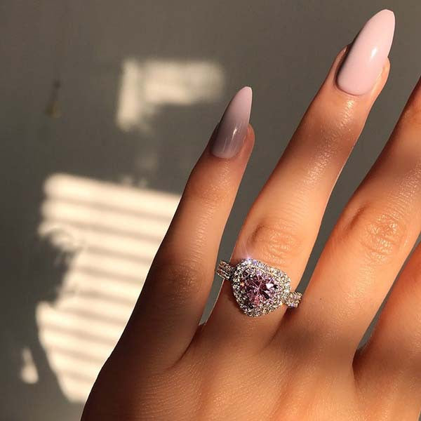 Classic Gold Ring with Timeless Appeal