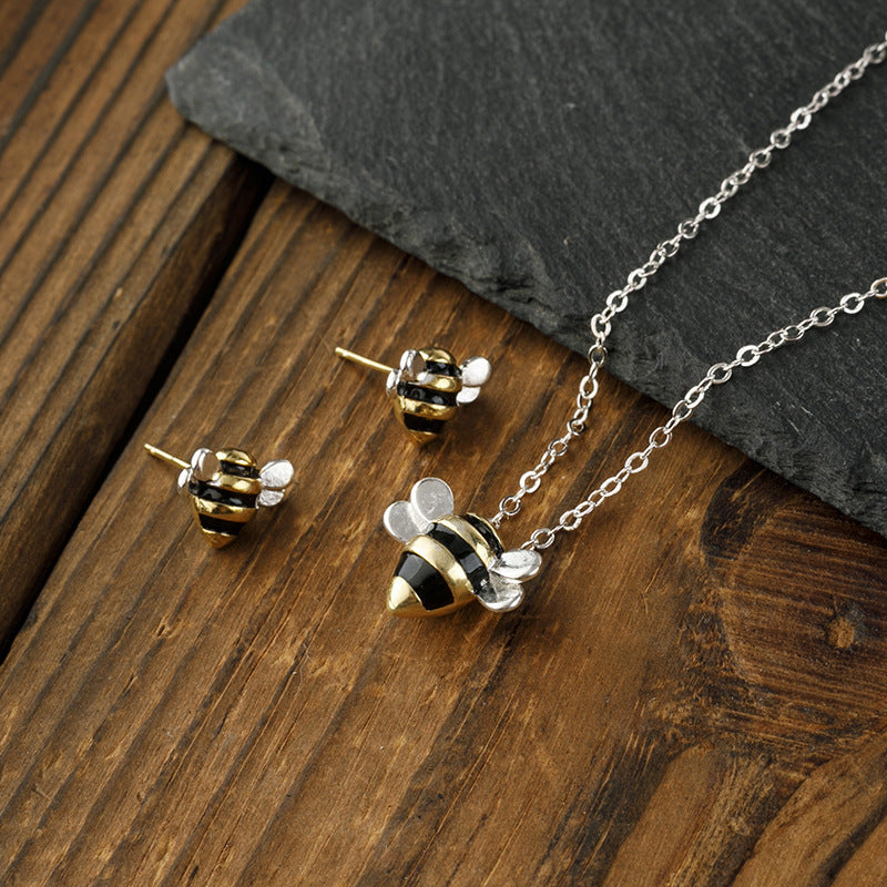 Charming Silver Necklace for Any Occasion