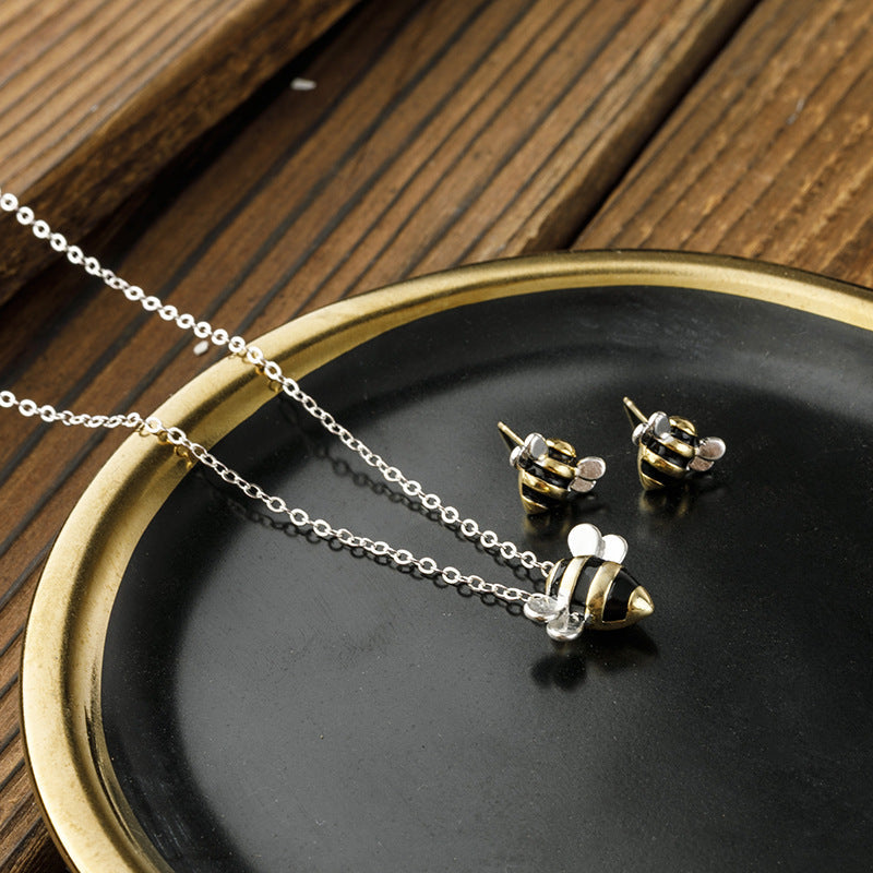 Charming Silver Necklace for Any Occasion