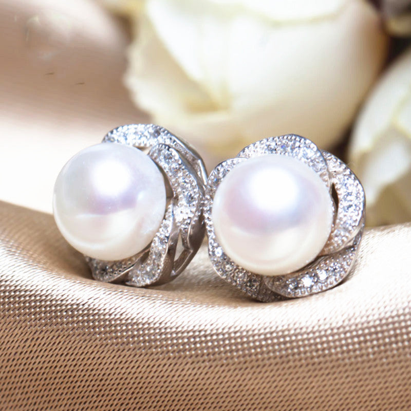 Delicate Artisan Pearl Earring