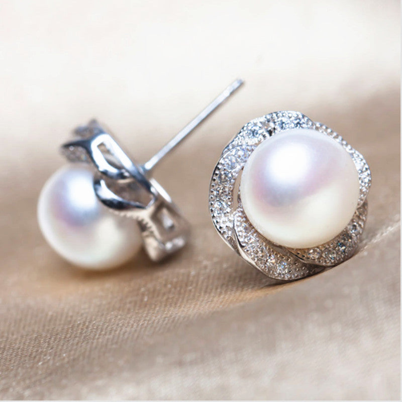 Delicate Artisan Pearl Earring