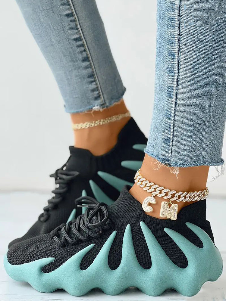 JO | Stylish and airy sneakers