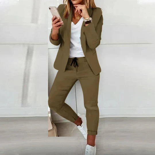 JO | Long-sleeved blazer and trousers