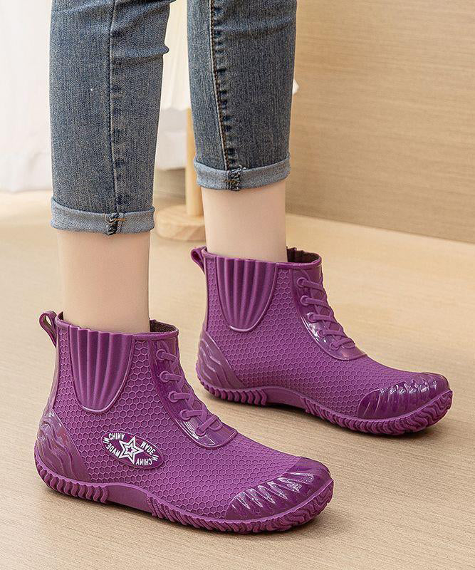 Soft and Fashionable Anti Slip Water Shoes for External Wear