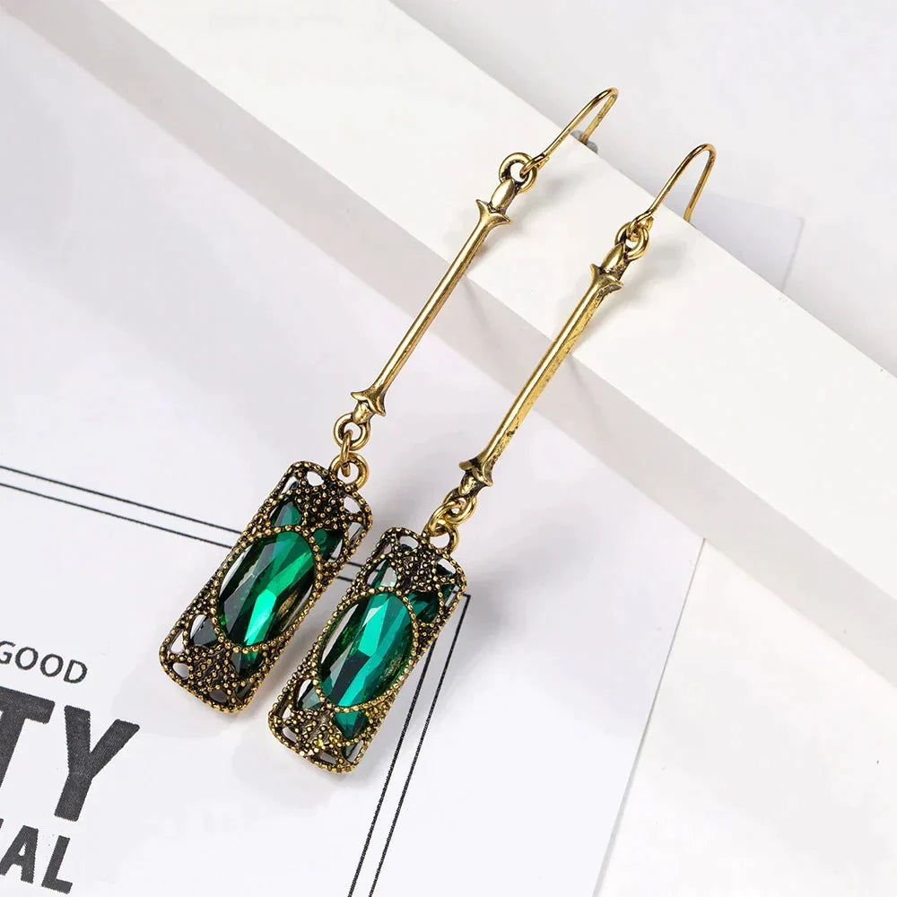 Romantic Gold Earring for Special Moments