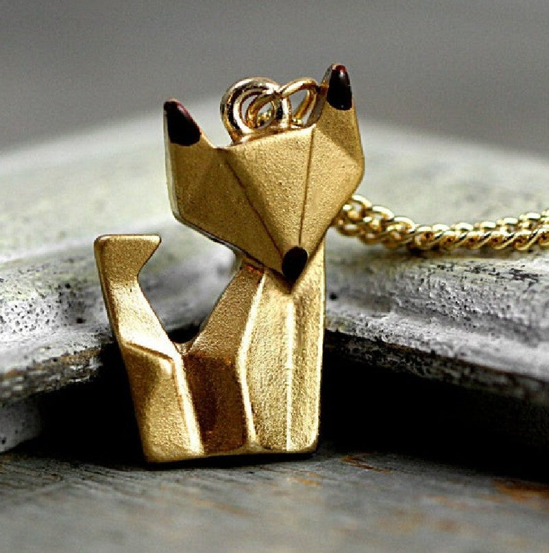 Classic Gold Necklace with Timeless Appeal