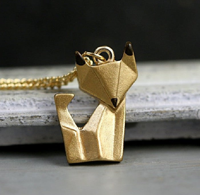 Classic Gold Necklace with Timeless Appeal