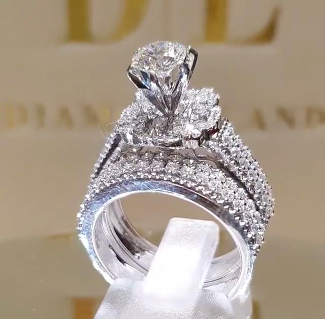 Charming Silver Ring for Any Occasion