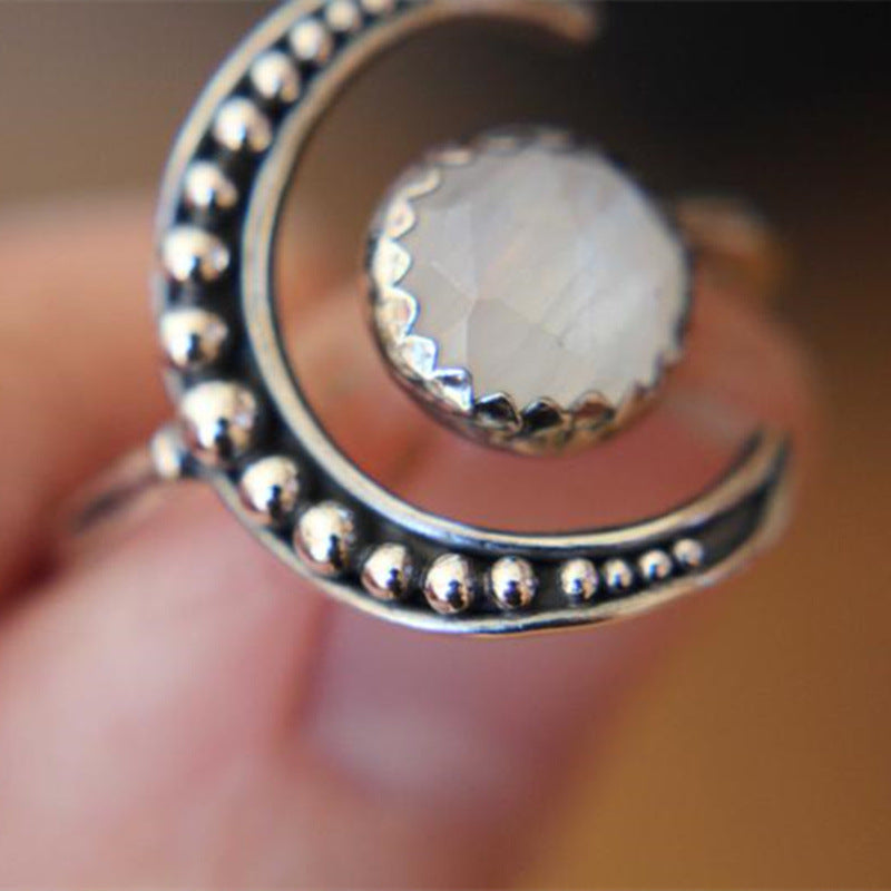 Classic Silver Ring with Timeless Appeal