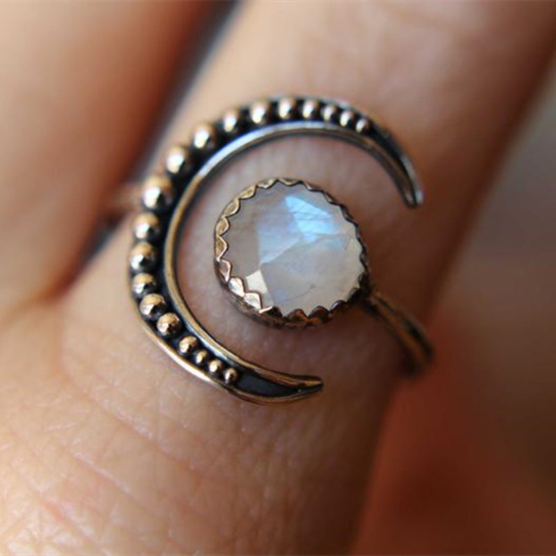 Classic Silver Ring with Timeless Appeal