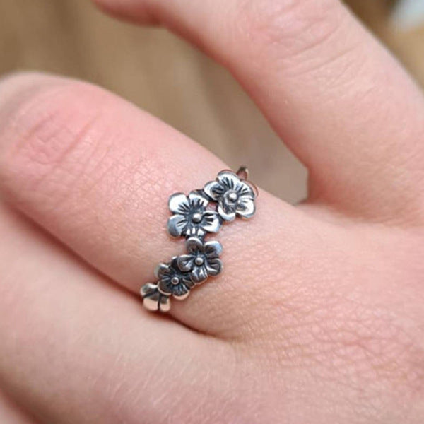 Beautiful Silver Ring with Unique Style