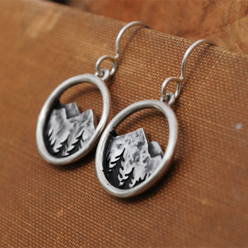 Romantic Silver Earring for Special Moments