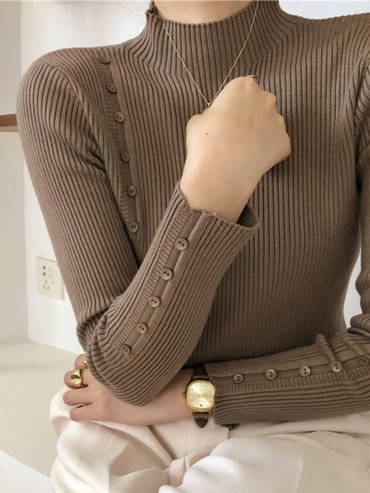 JO | MW - Elegant sweater with decorative buttons and stand-up collar