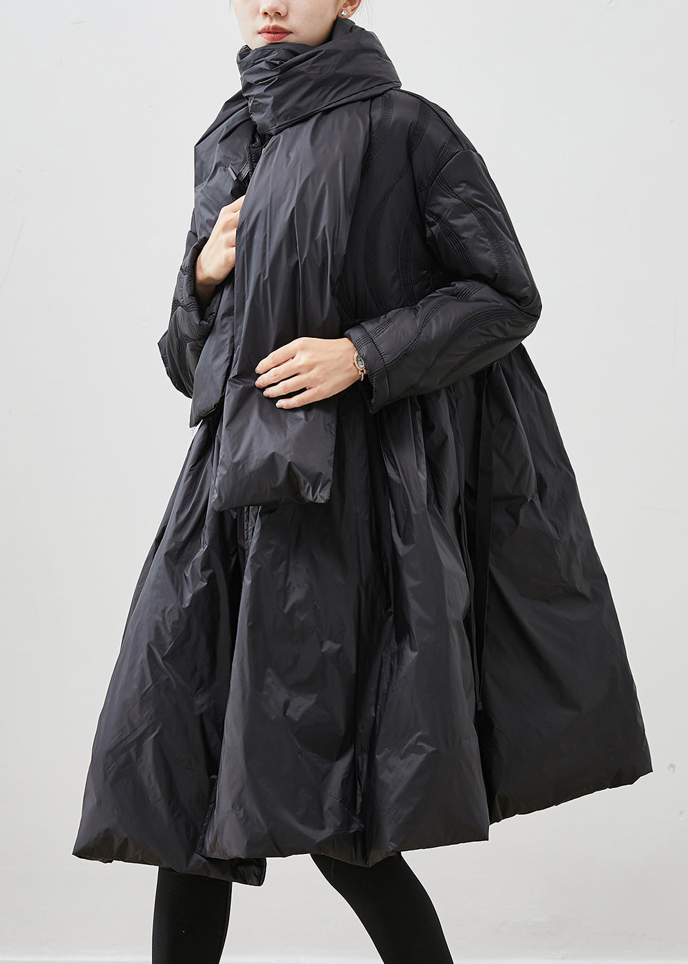 Boutique Black Ruffled Exra Large Hem Free Scarf Duck Down Puffers Jackets Winter