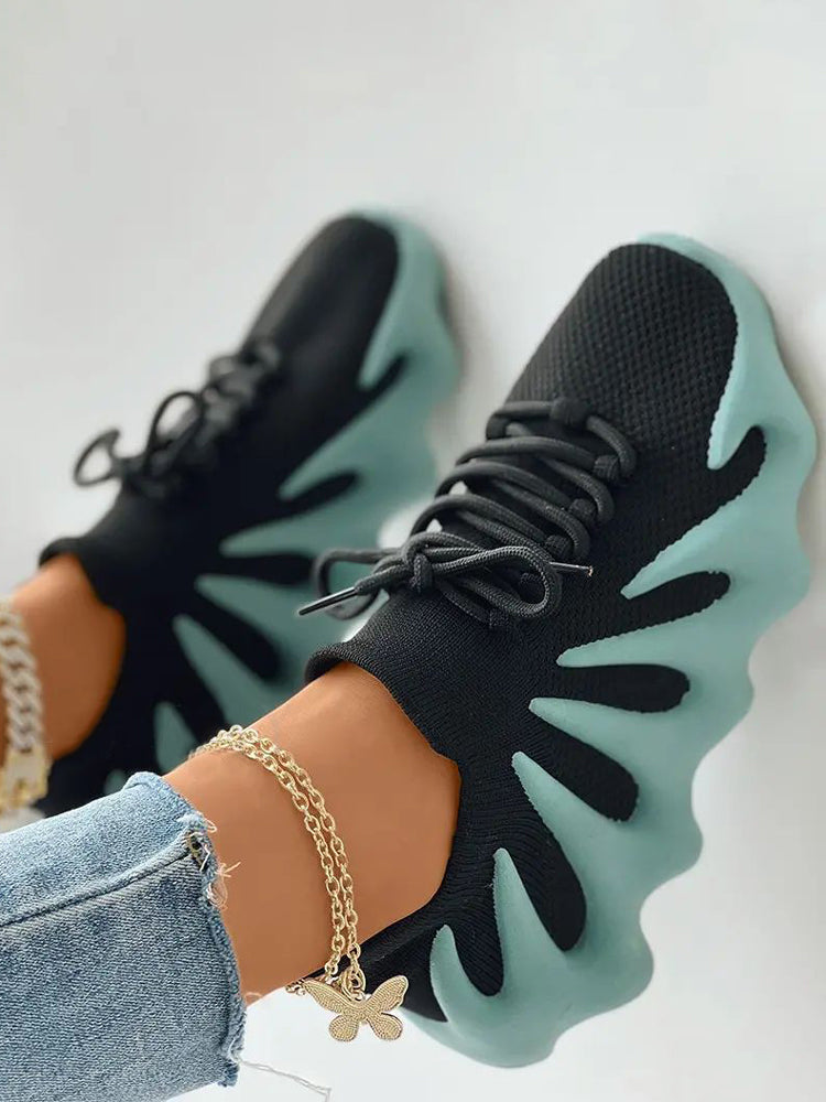 JO | Stylish and airy sneakers