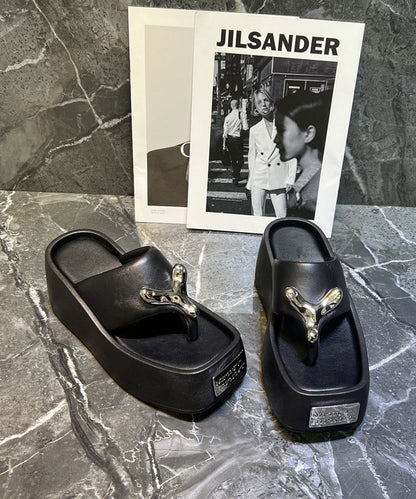 New Versatile Black Platform Flip Flops