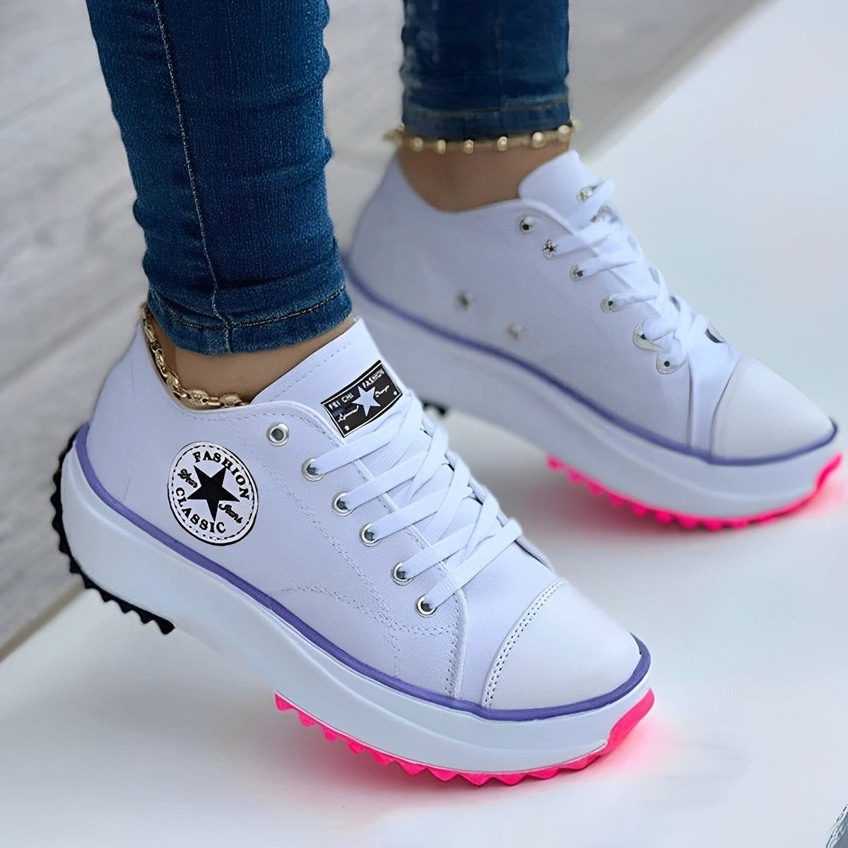 JO | Slim and cool sneakers
