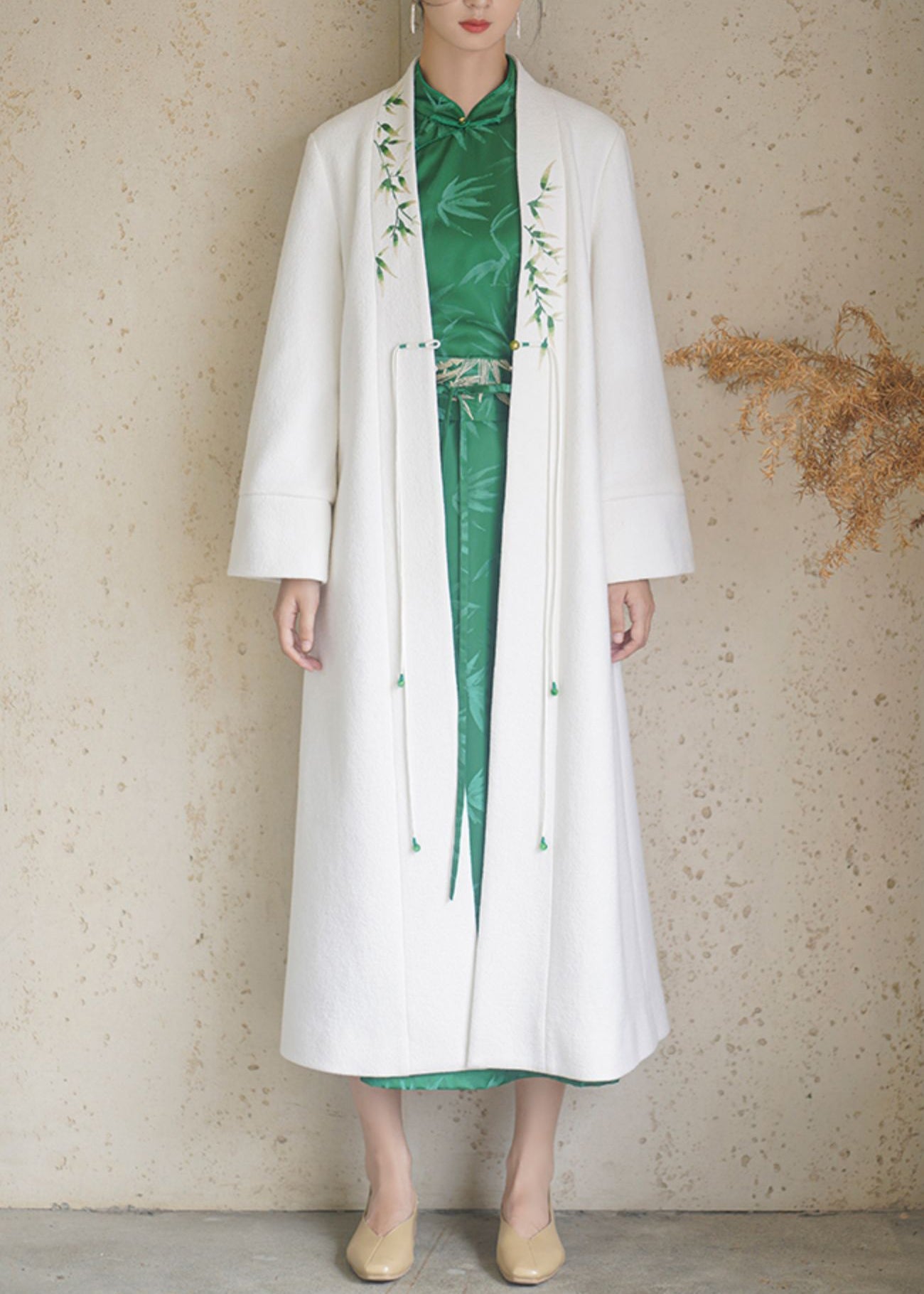 Chinese Style White Tasseled Embroideried Pockets Woolen Coats Winter