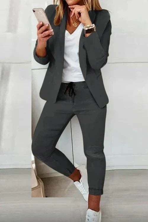 JO | Long-sleeved blazer and trousers