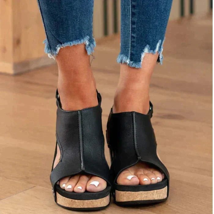 KS | Elegant summer wedge sandals