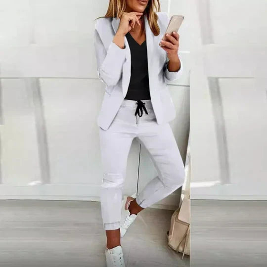 JO | Long-sleeved blazer and trousers