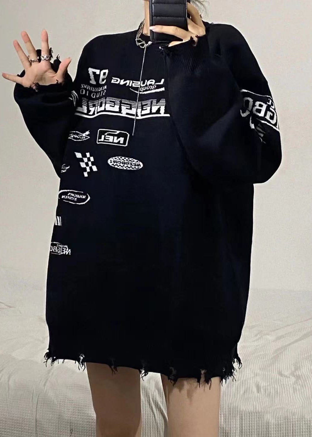 Black O-neck Graphic Loose Fall Knit Sweaters