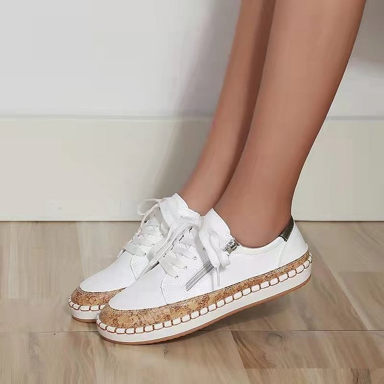 JO | Simple sneakers with flowers